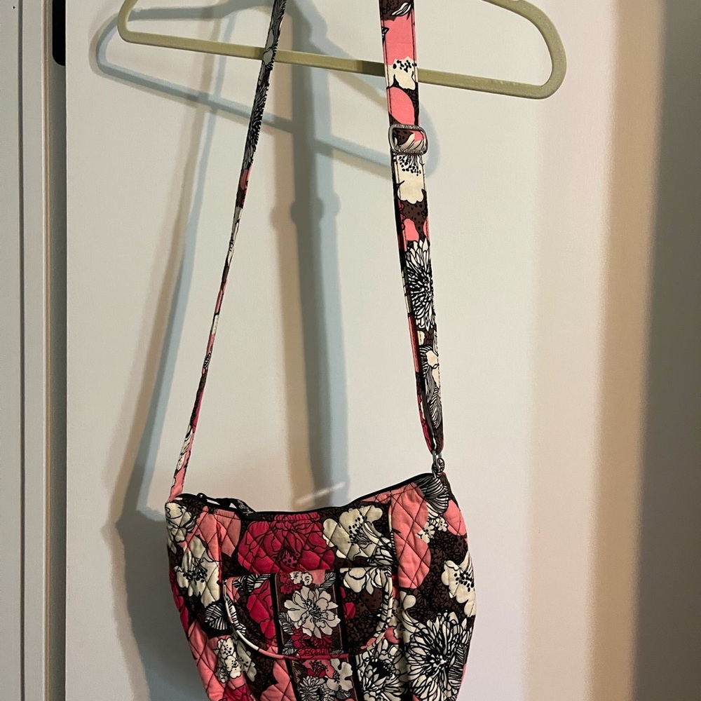 Vera Bradley shoulder bag.  Quilted Mocha Rose print.  Great condition! - Picture 3 of 7